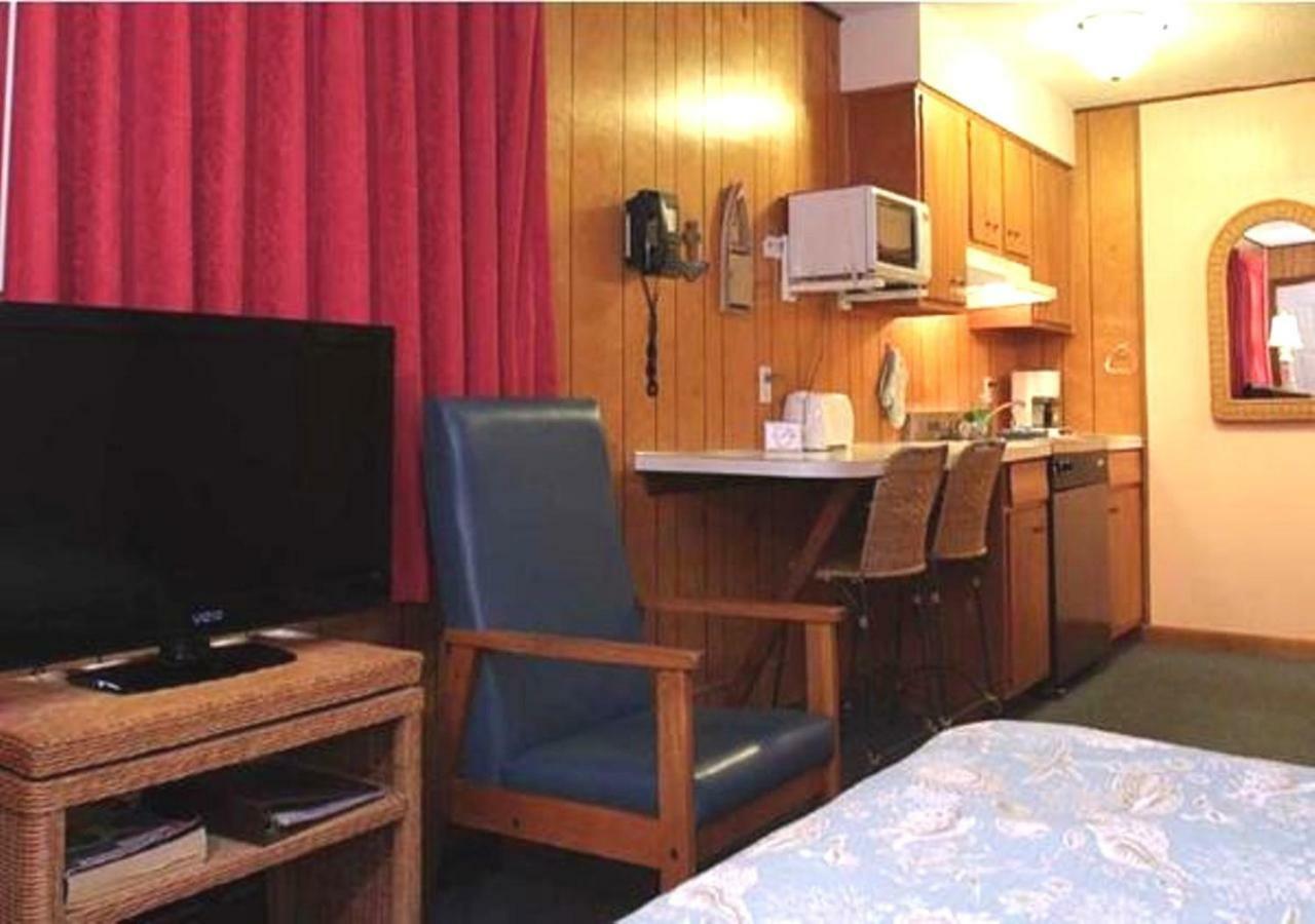 The Skylark Beach Inn 올드 오차드 비치 외부 사진